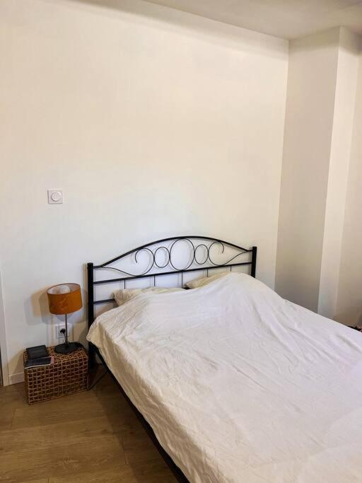 Appartement Charmant Et Calme Dans L'Herault Poussan Extérieur photo